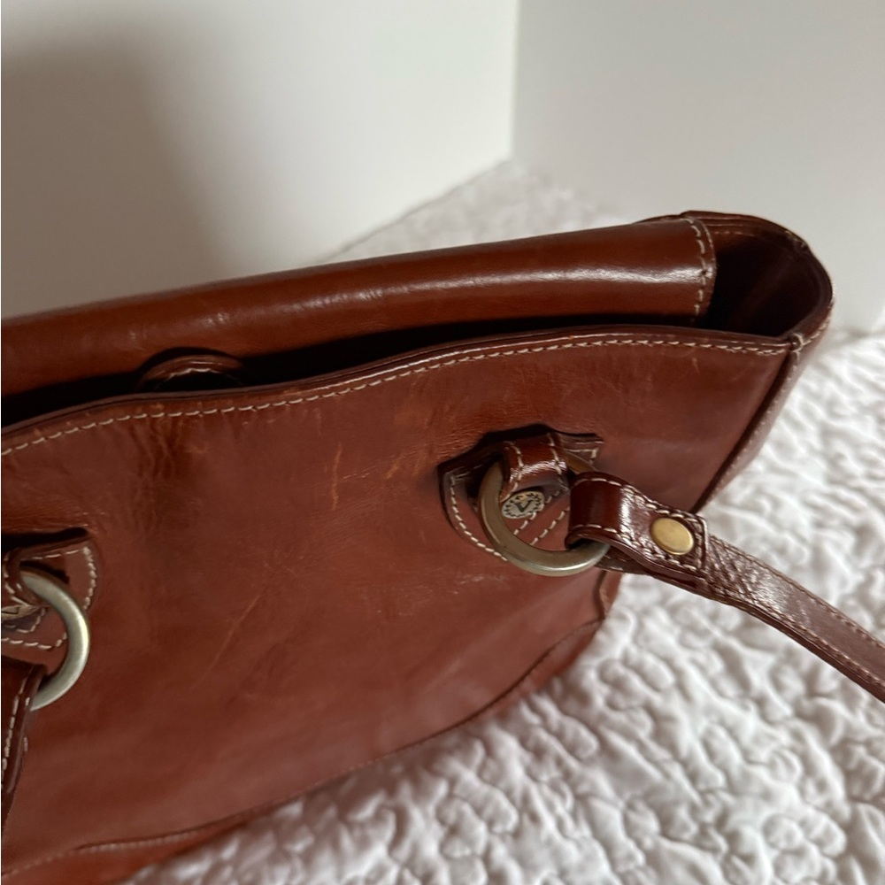 Valentina Elegant Brown Leather shoulder Bag - Picture 9 of 9
